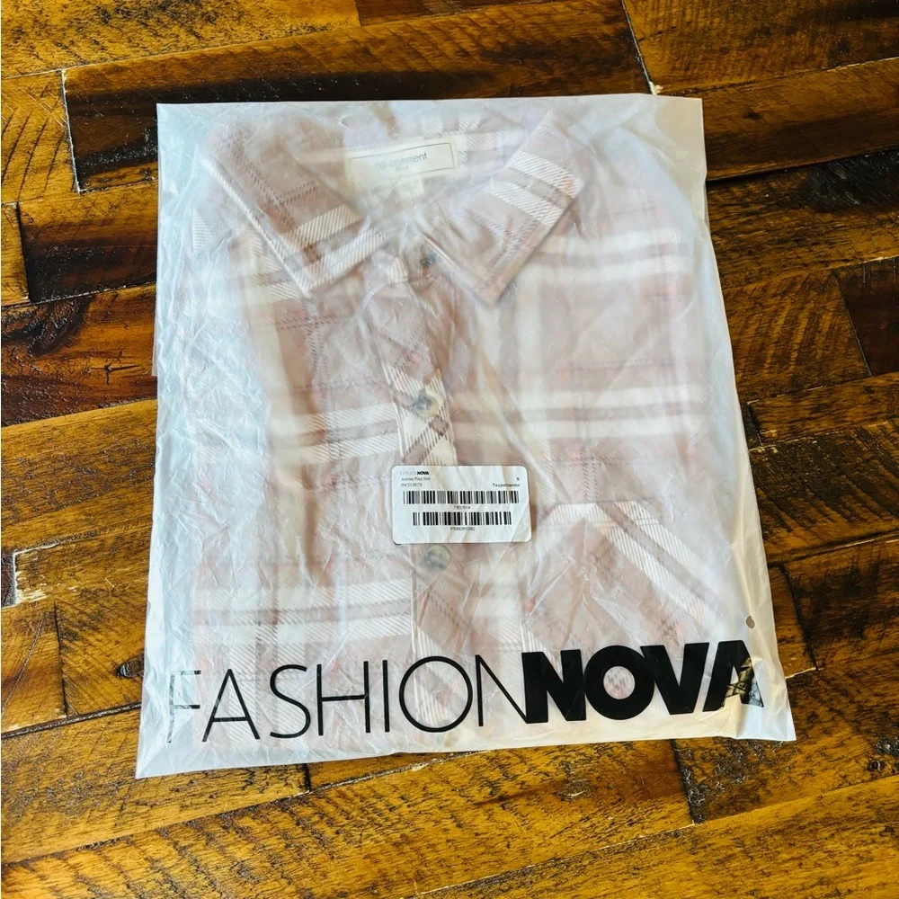 Fashion Nova Tan Plaid Button-Down Shirt Journee Plaid Shirt - Taupe/combo - Picture 2 of 3